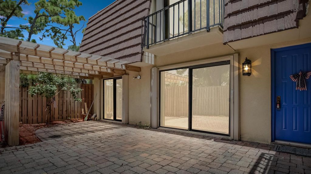 Photo of 121 1st Lane, Palm Beach Gardens, FL 33418 (MLS # R10904151)