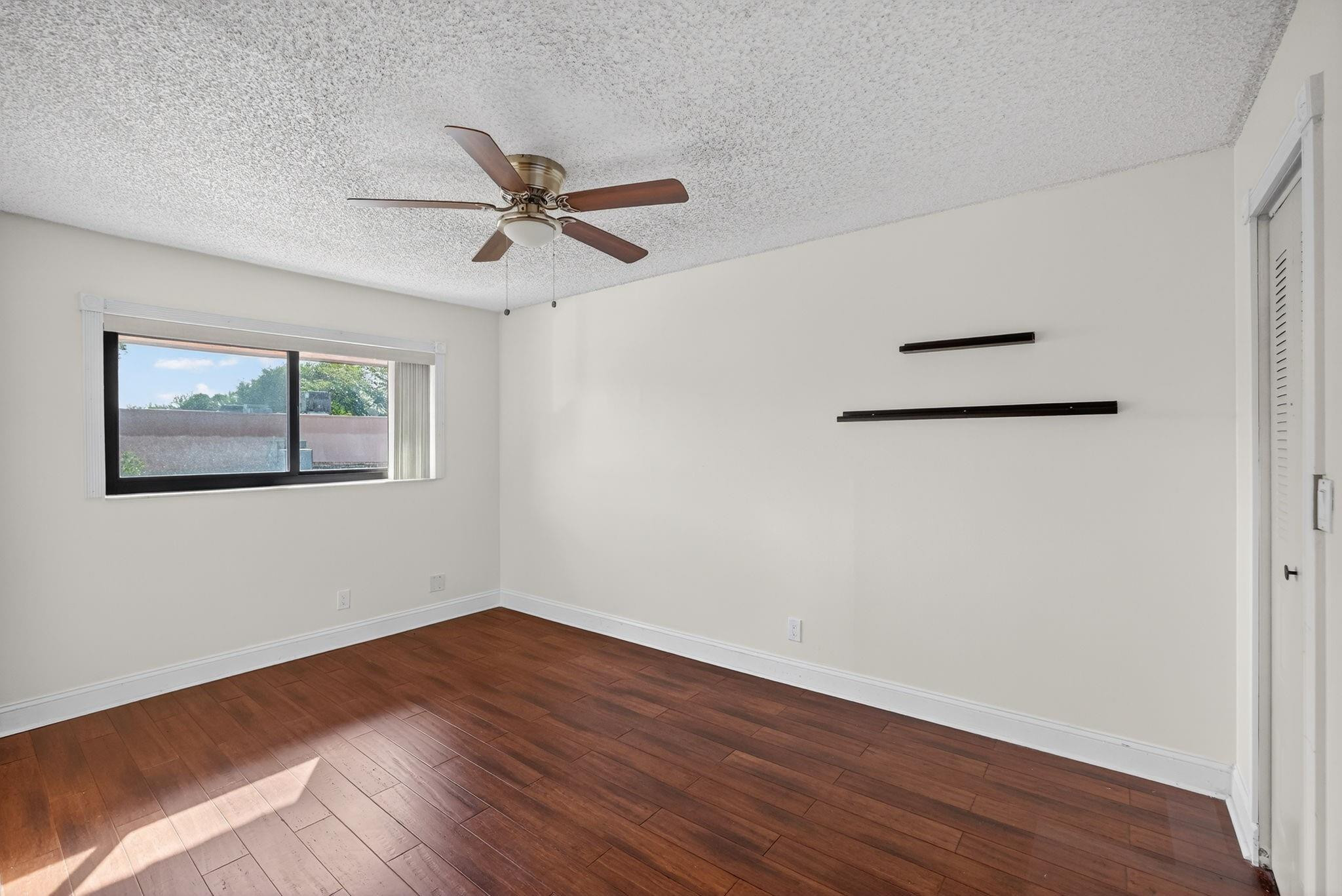 Valencia Village - Residential