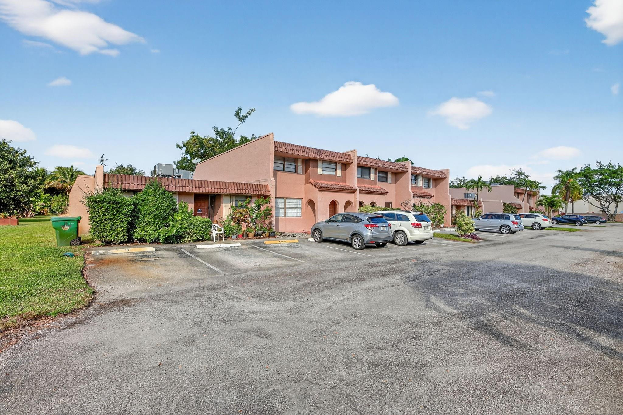 Valencia Village - Residential