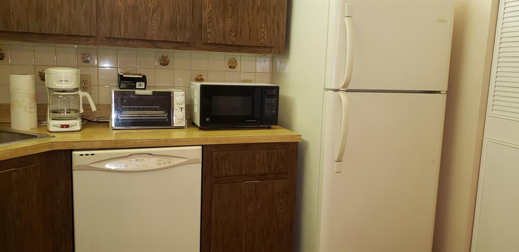 PINE RIDGE SOUTH III CONDO - Residential