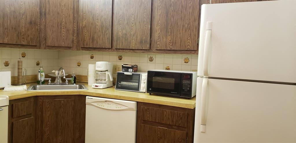 PINE RIDGE SOUTH III CONDO - Residential