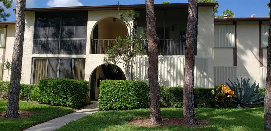 55+,furnished 2nd flr,A/C 2 weeks old,updated bathrooms. Move in condition!