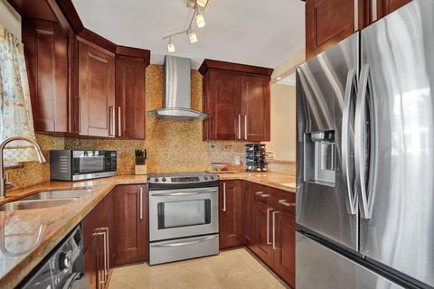 Tiny photo for 2820 NE 30th Street #Unit 2, Fort Lauderdale, FL 33306 (MLS # B26015053)