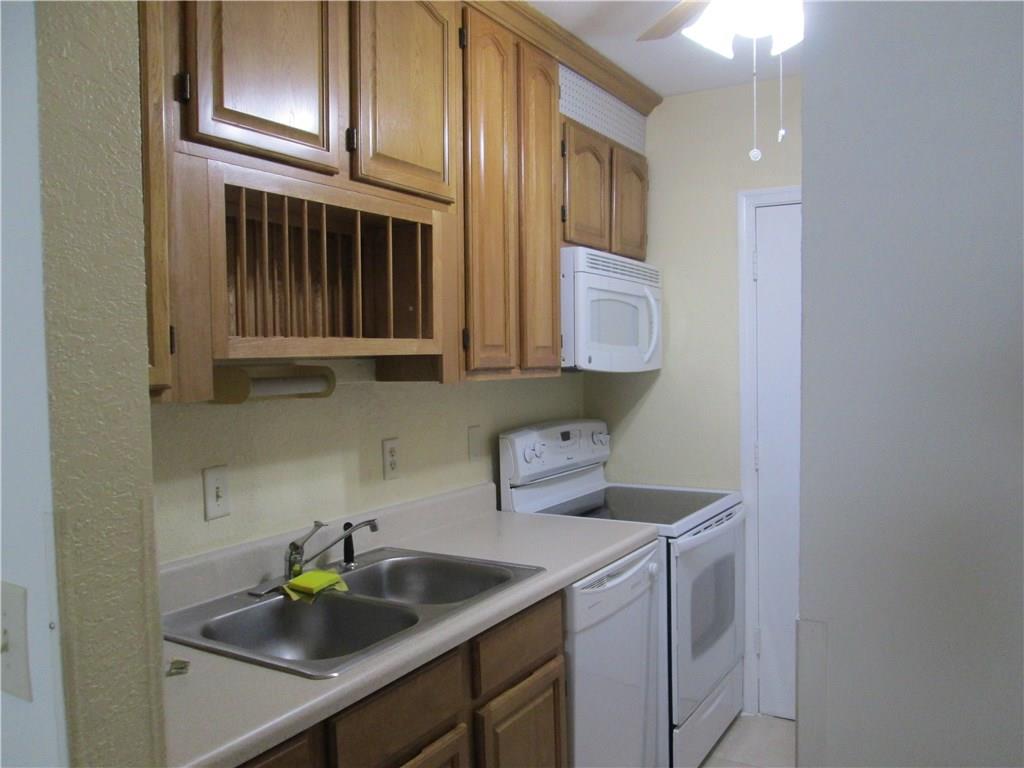 Imperial Point Colonnades - Residential Lease