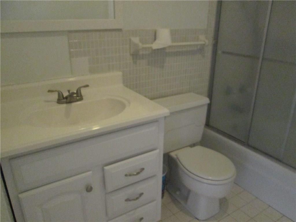 Imperial Point Colonnades - Residential Lease