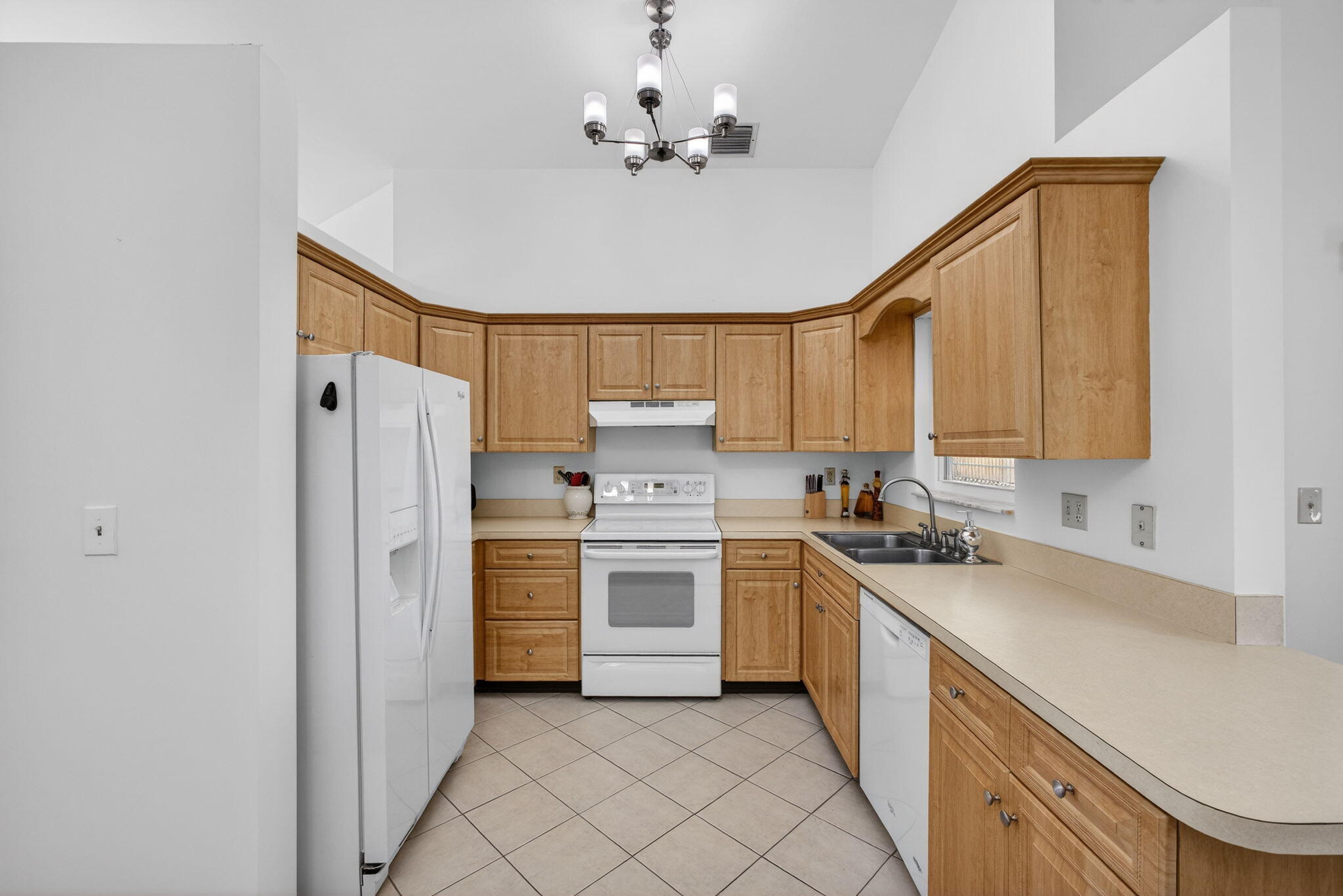 NORTH PALM BEACH HEIGHTS SEC 2B - Residential Lease