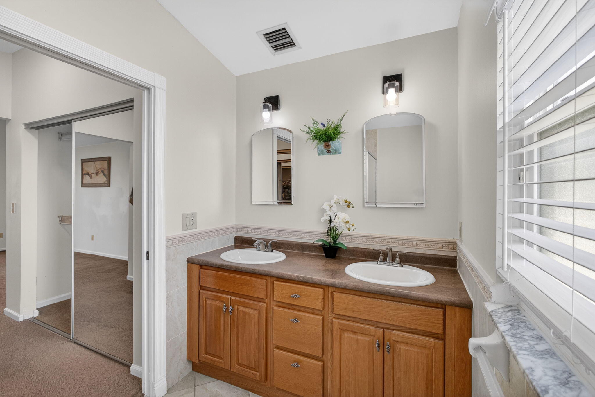 NORTH PALM BEACH HEIGHTS SEC 2B - Residential Lease