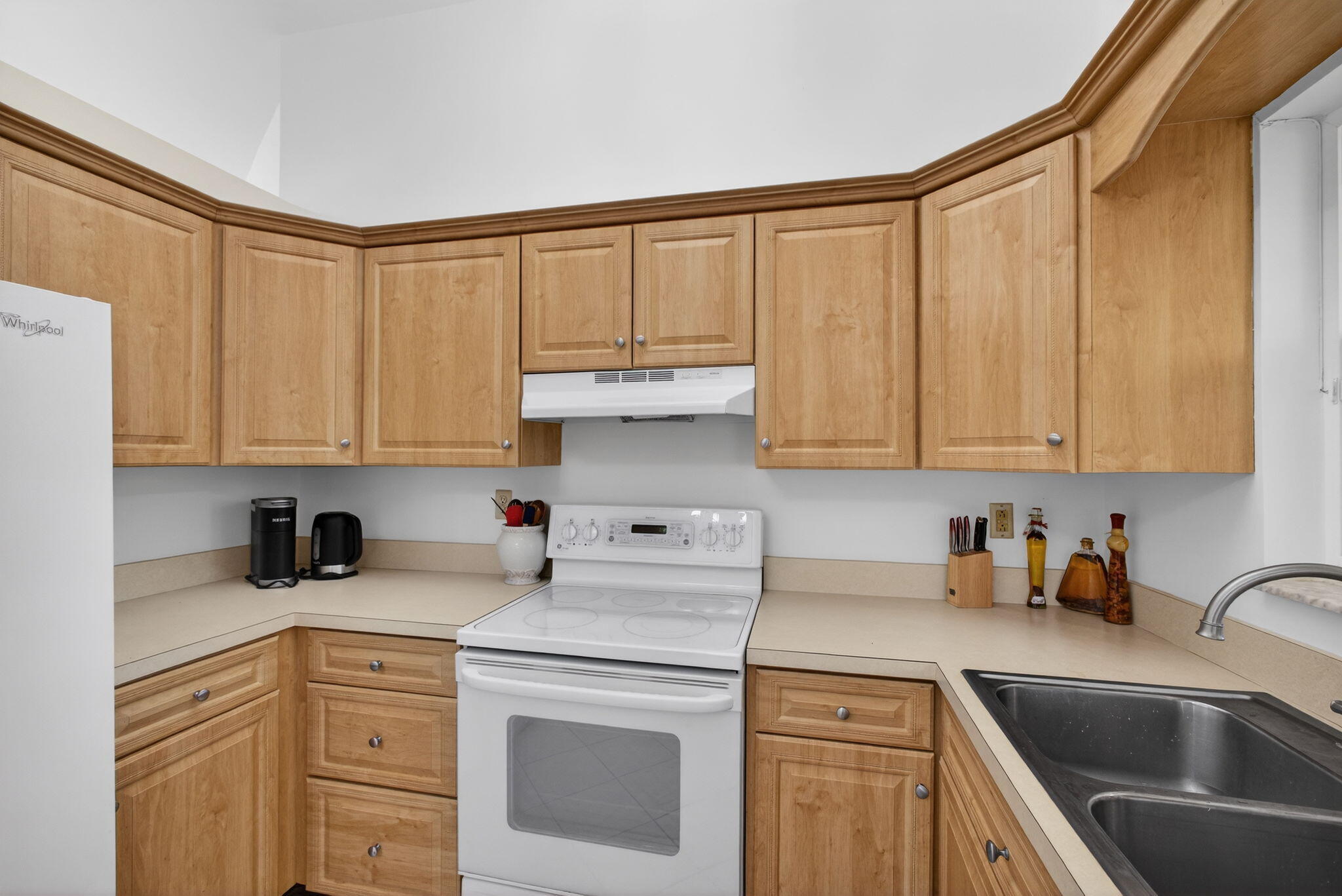 NORTH PALM BEACH HEIGHTS SEC 2B - Residential Lease