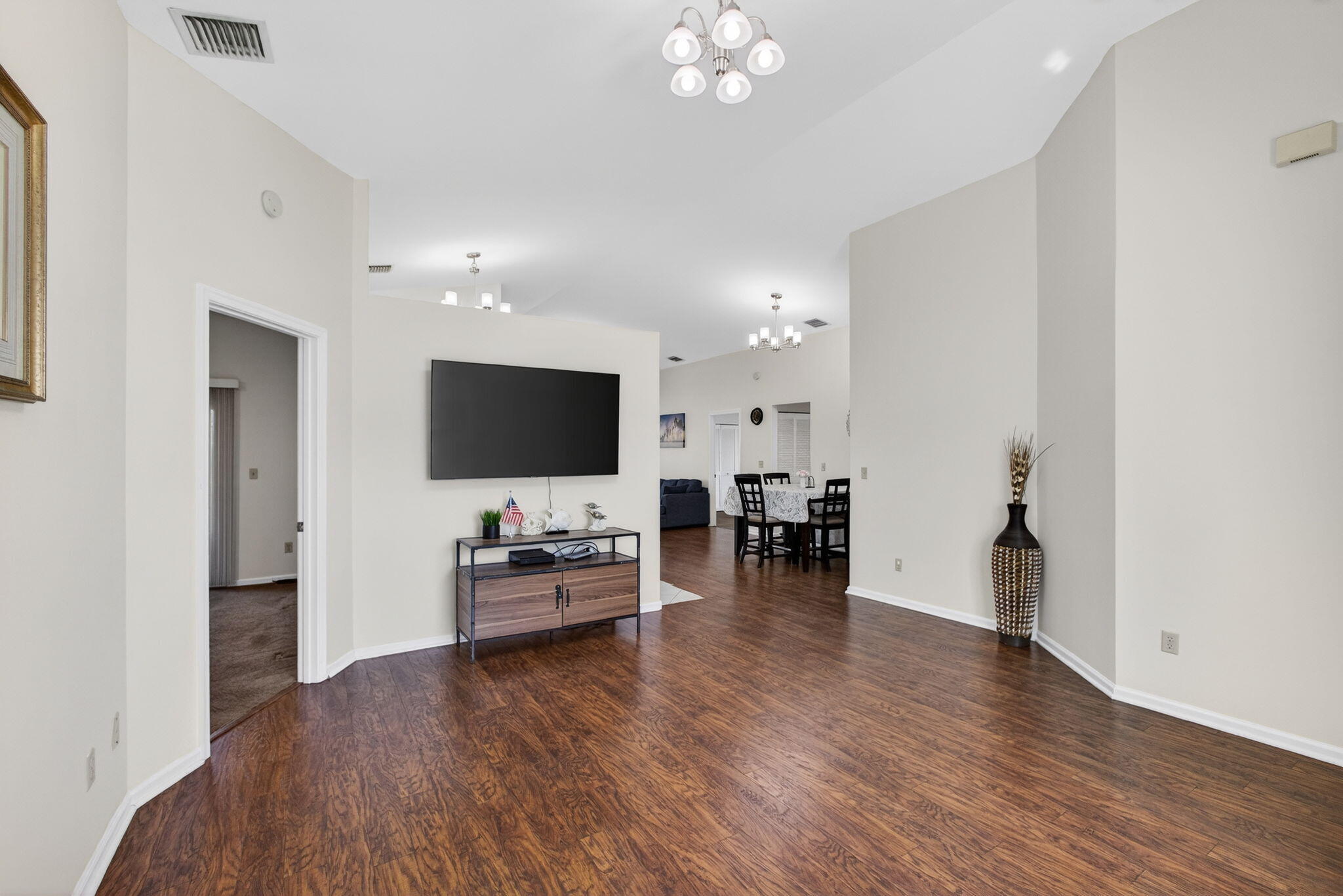 NORTH PALM BEACH HEIGHTS SEC 2B - Residential Lease