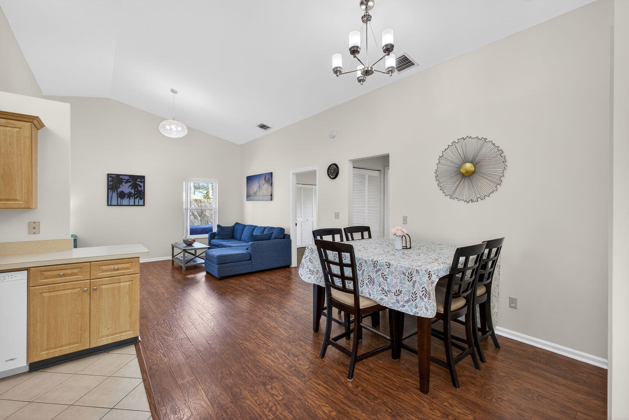 NORTH PALM BEACH HEIGHTS SEC 2B - Residential Lease