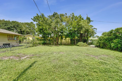 Tiny photo for 2315 MONROE Street, Hollywood, FL 33020 (MLS # B26075934)
