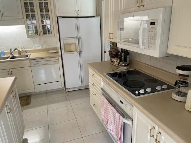 10924 NW 41st Dr
