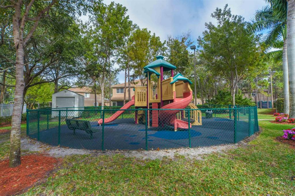 WILLOUGHBY FARMS - Residential