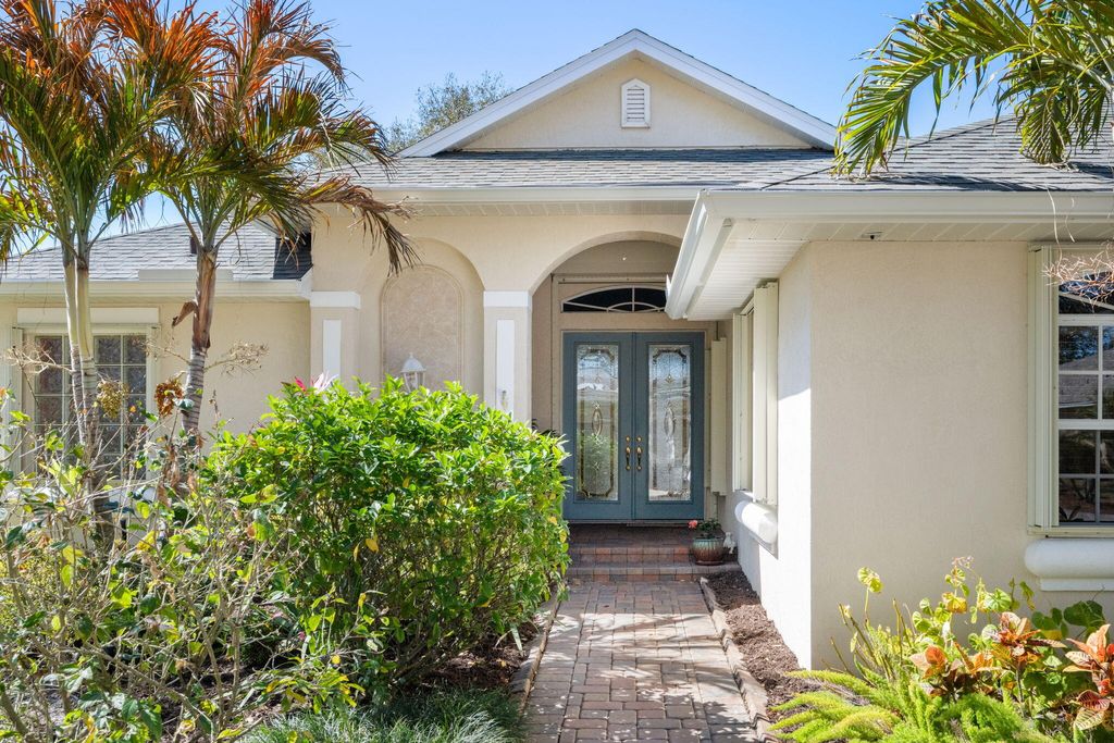 Photo of 4220 Abington Woods Circle, Vero Beach, FL 32967 (MLS # R11166586)