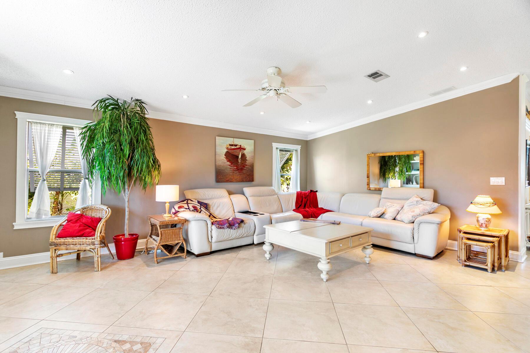 JAMAICA BAY MOBILE HOME C - Residential