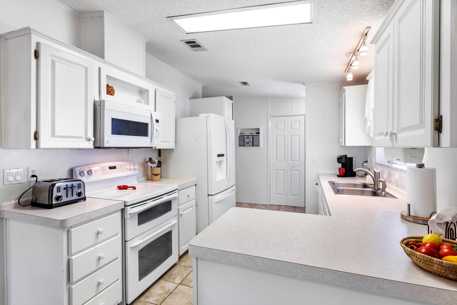 JAMAICA BAY MOBILE HOME C - Residential