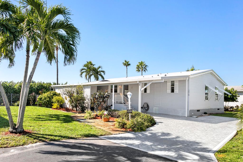 Photo of 12018 Iguana Bay, Boynton Beach, FL 33436 (MLS # R11137626)