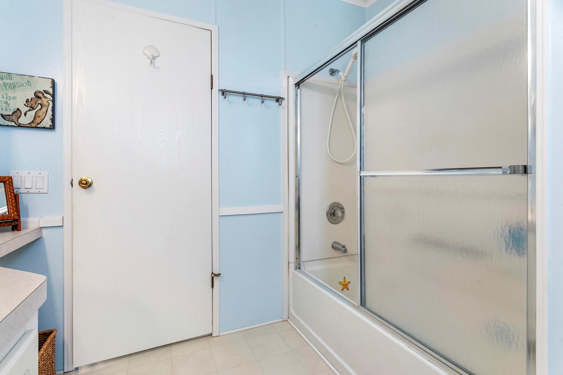 JAMAICA BAY MOBILE HOME C - Residential