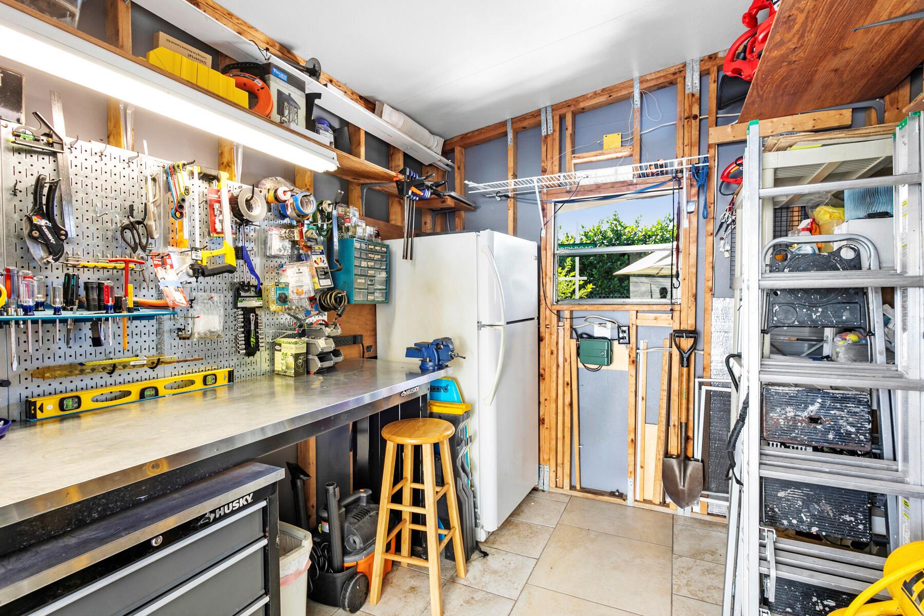 JAMAICA BAY MOBILE HOME C - Residential