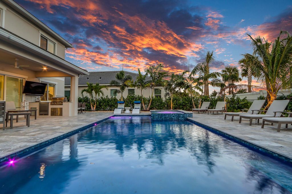 Photo of 12192 Waterstone Circle, Palm Beach Gardens, FL 33412 (MLS # R10973115)