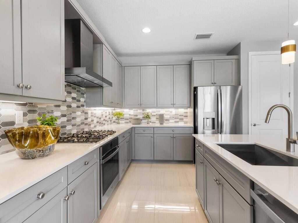 ARDEN PUD POD G SOUTH - Residential Lease