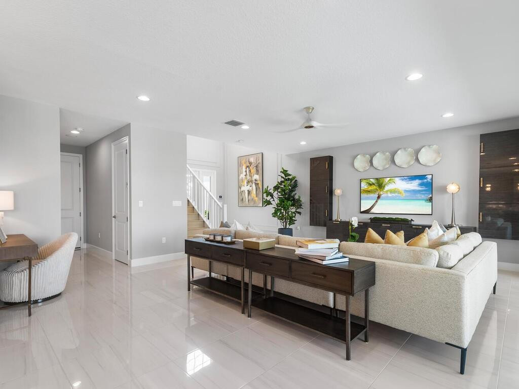 ARDEN PUD POD G SOUTH - Residential Lease