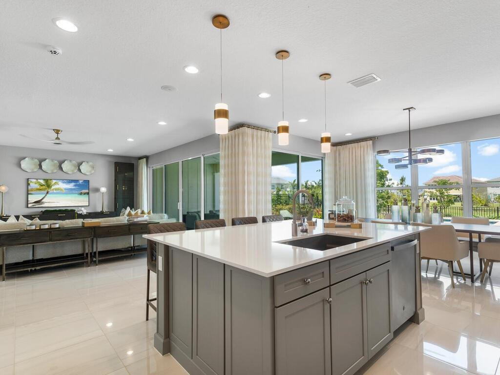 ARDEN PUD POD G SOUTH - Residential Lease