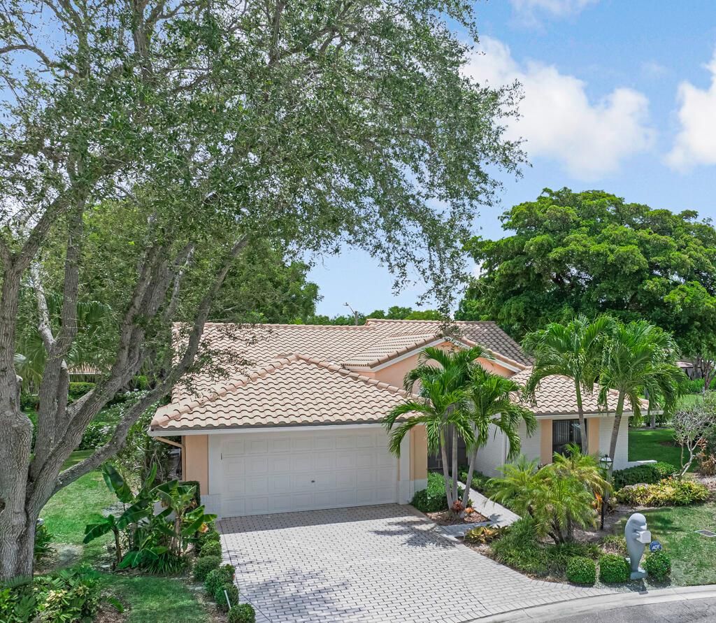 Photo of 4521 Catamaran Circle, Boynton Beach, FL 33436 (MLS # R11114109)