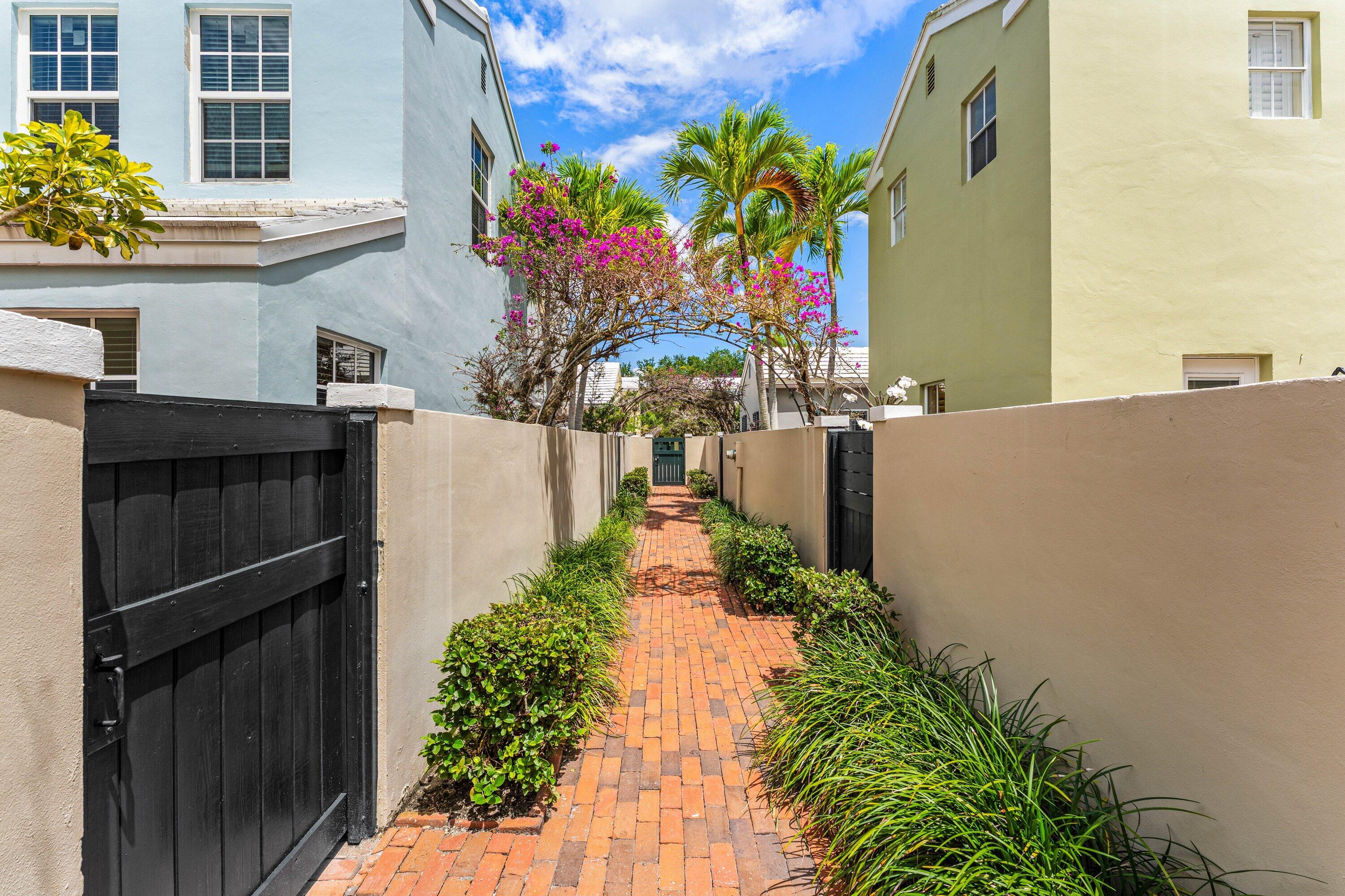 CHARLESTON PLACE - Residential