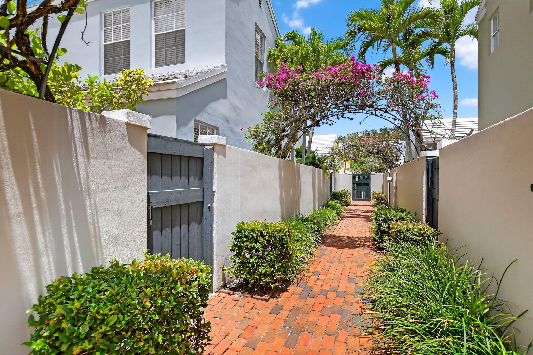 CHARLESTON PLACE - Residential