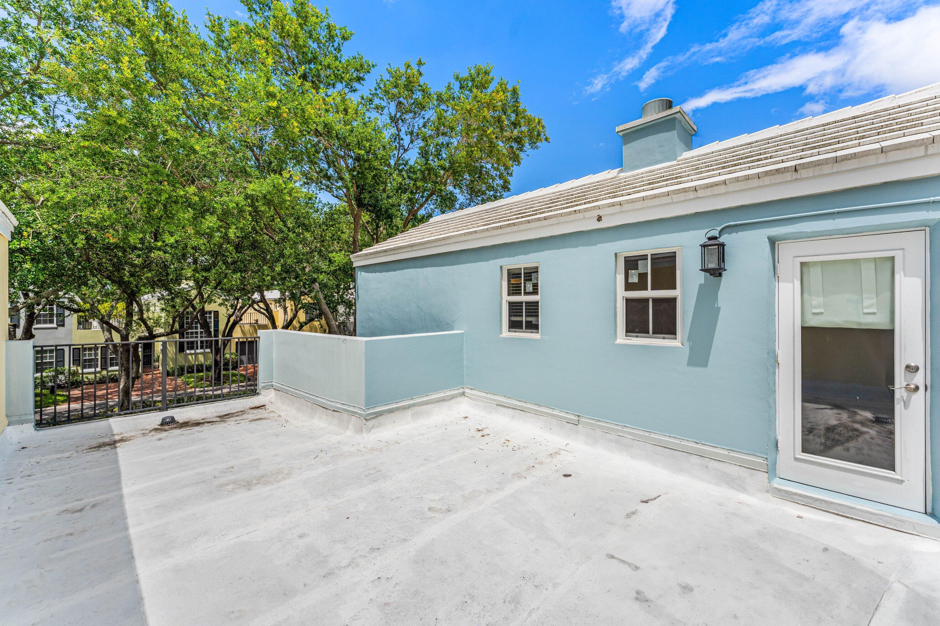 CHARLESTON PLACE - Residential