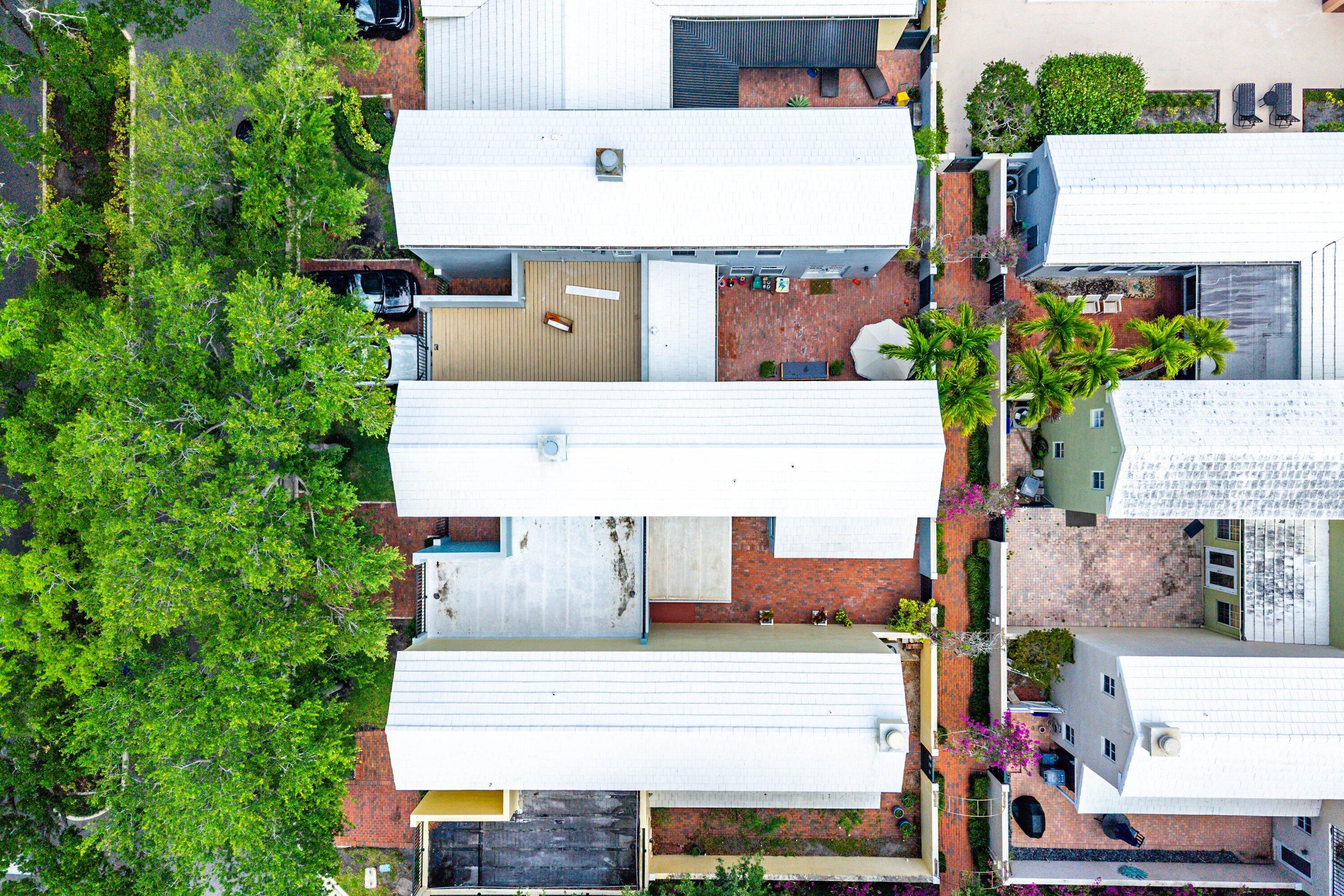 CHARLESTON PLACE - Residential
