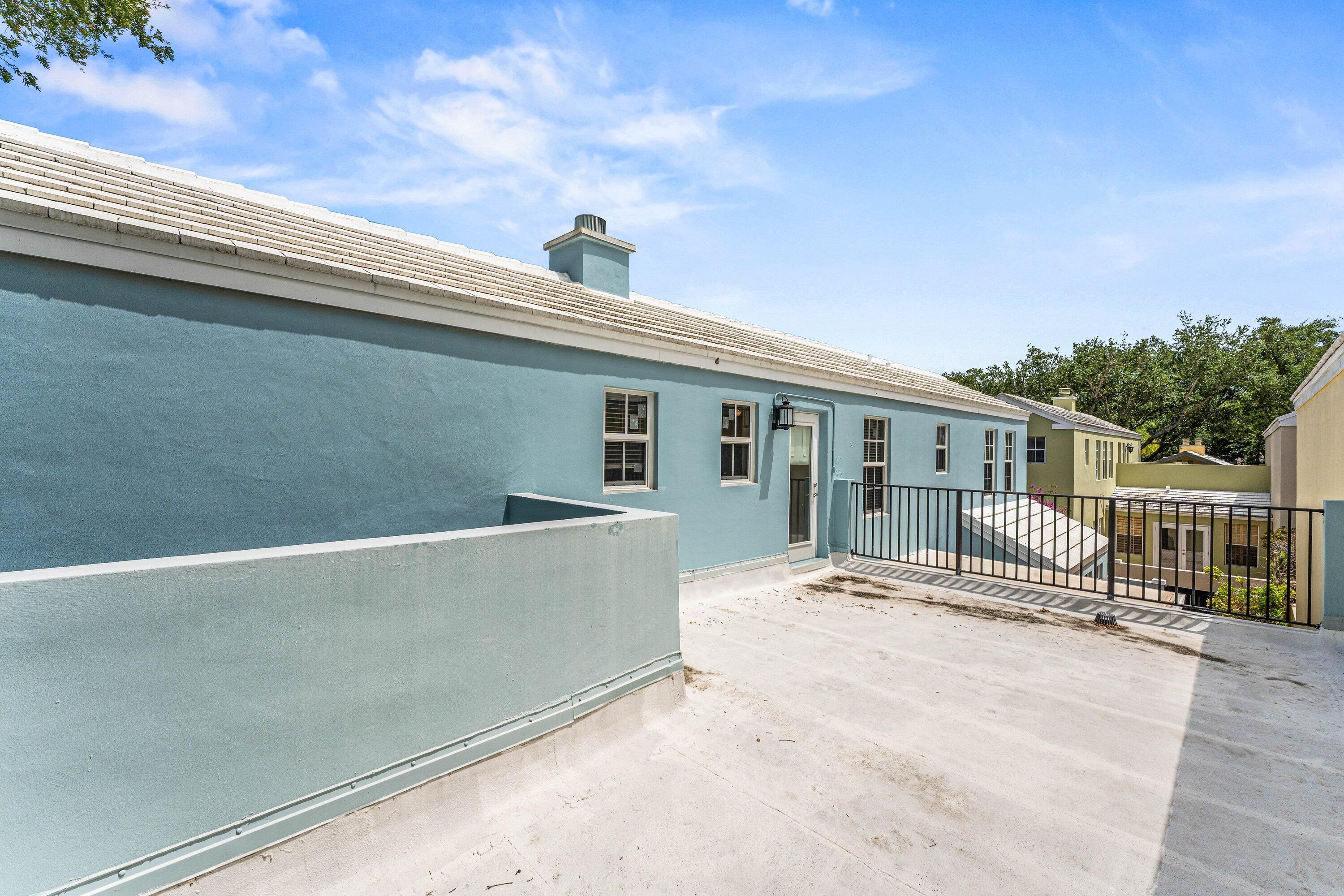 CHARLESTON PLACE - Residential