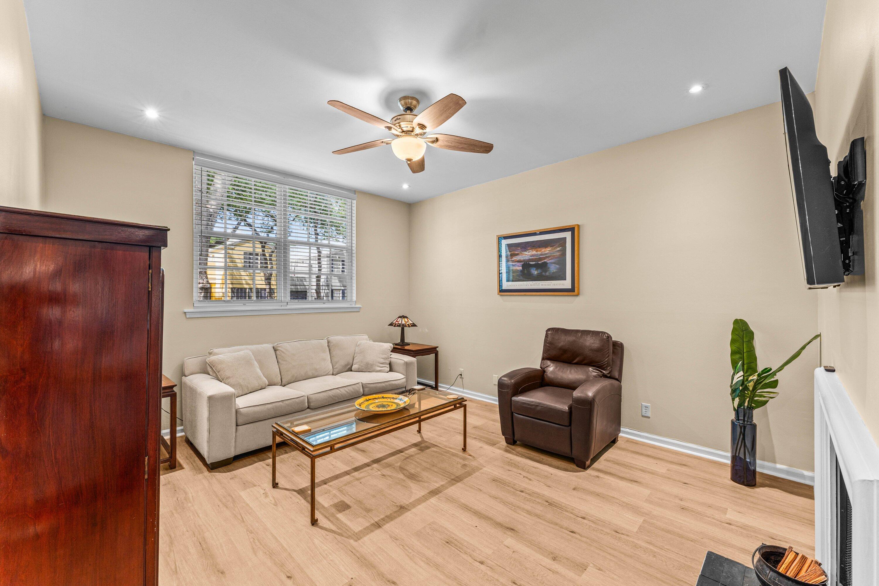 CHARLESTON PLACE - Residential