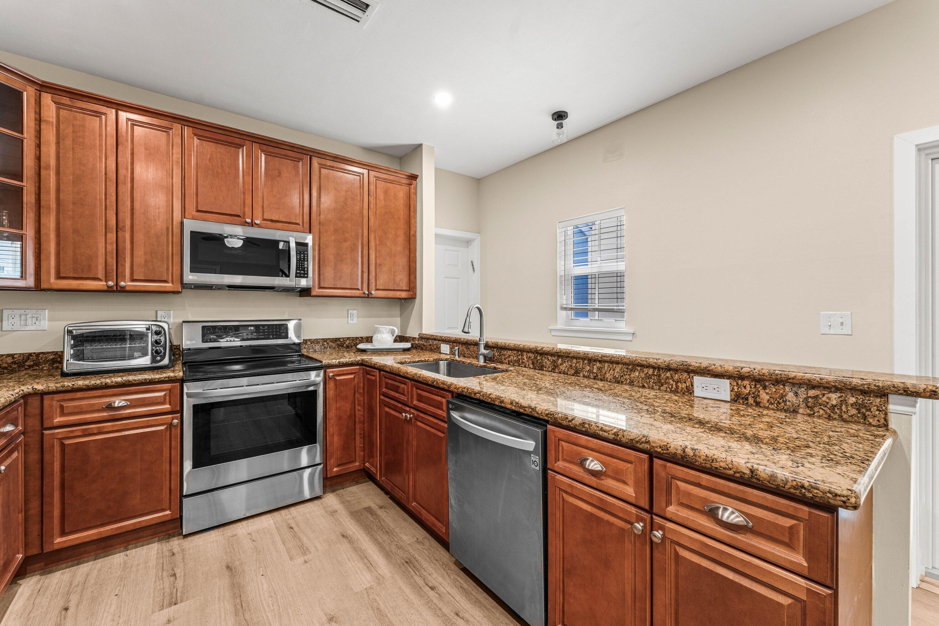 CHARLESTON PLACE - Residential