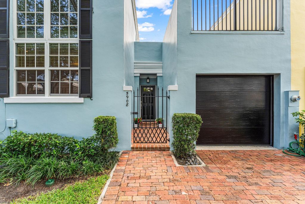 Photo of 5908 Catesby Street, Boca Raton, FL 33433 (MLS # B26021592)