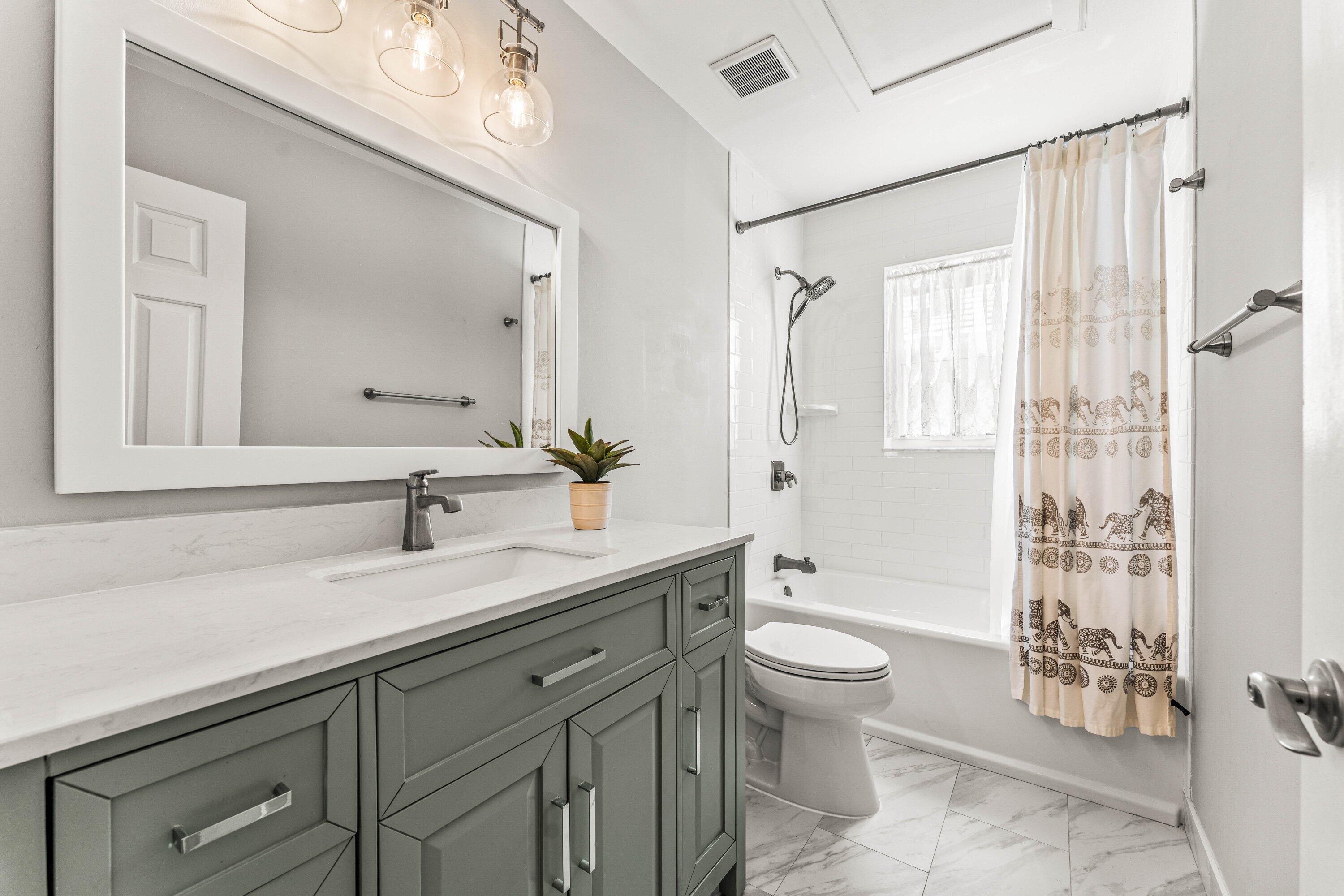 CHARLESTON PLACE - Residential