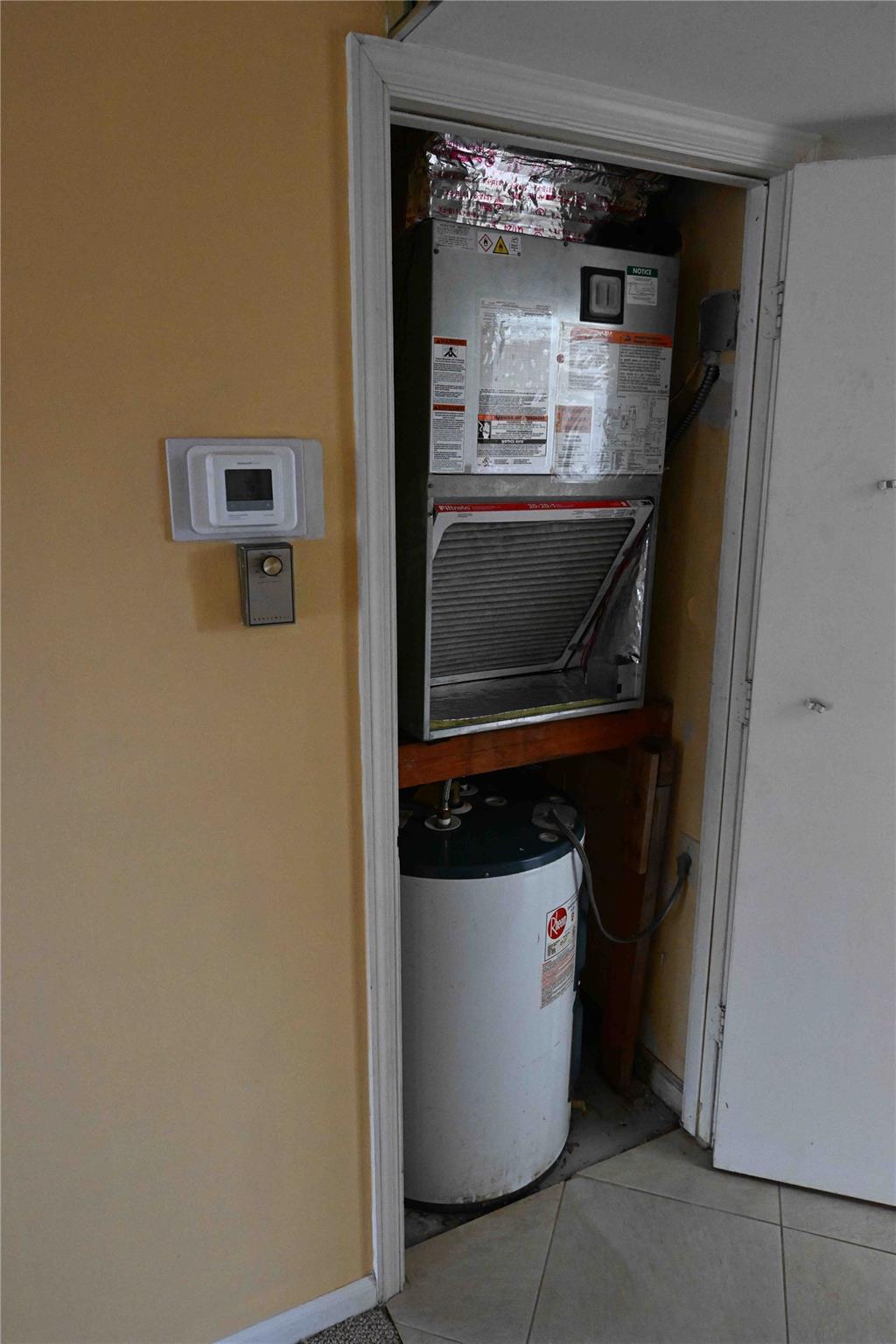 ISLAND CLUB ONE CONDO - Residential