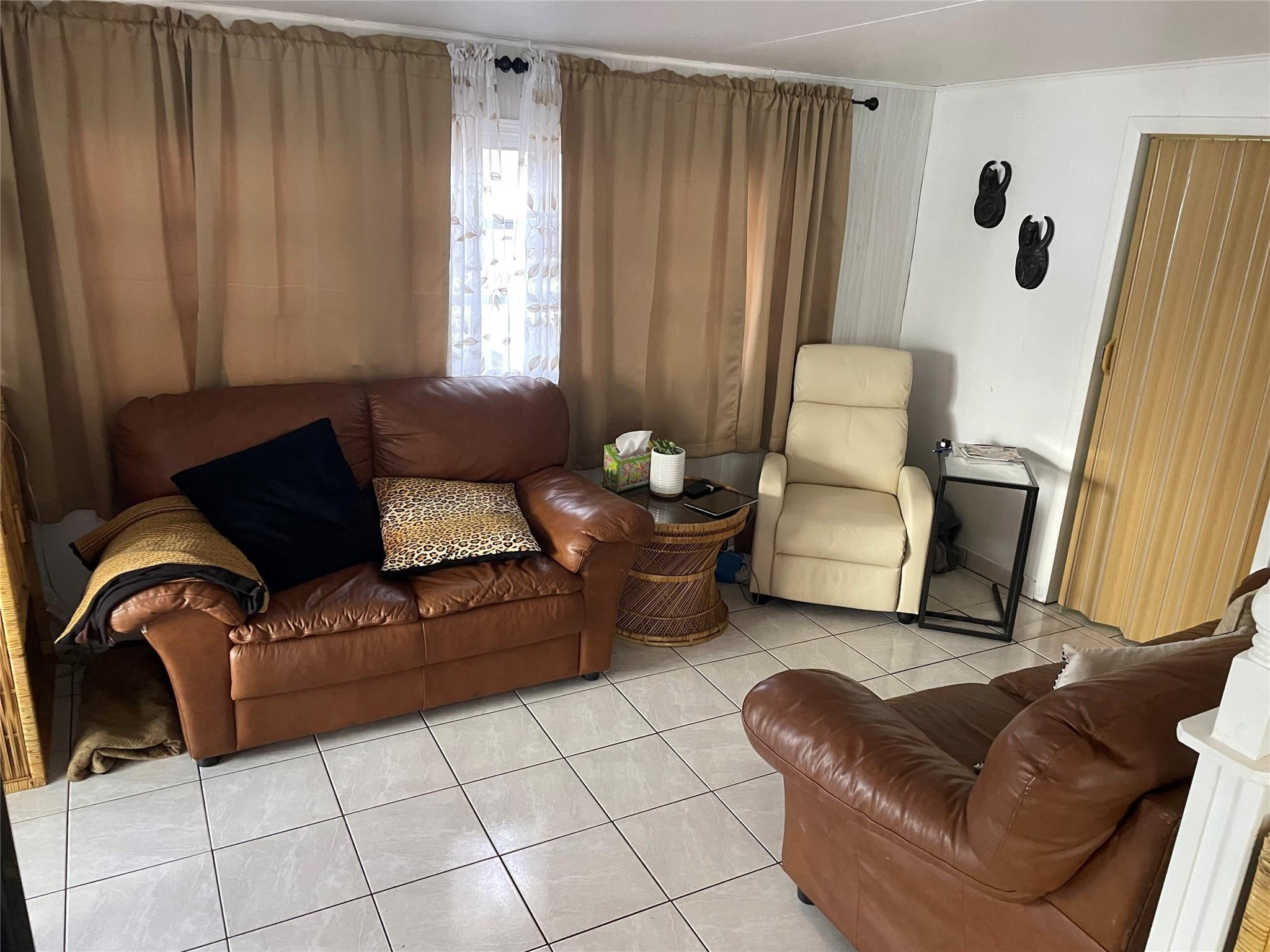 Park City Sec Two 56-25 B - Residential