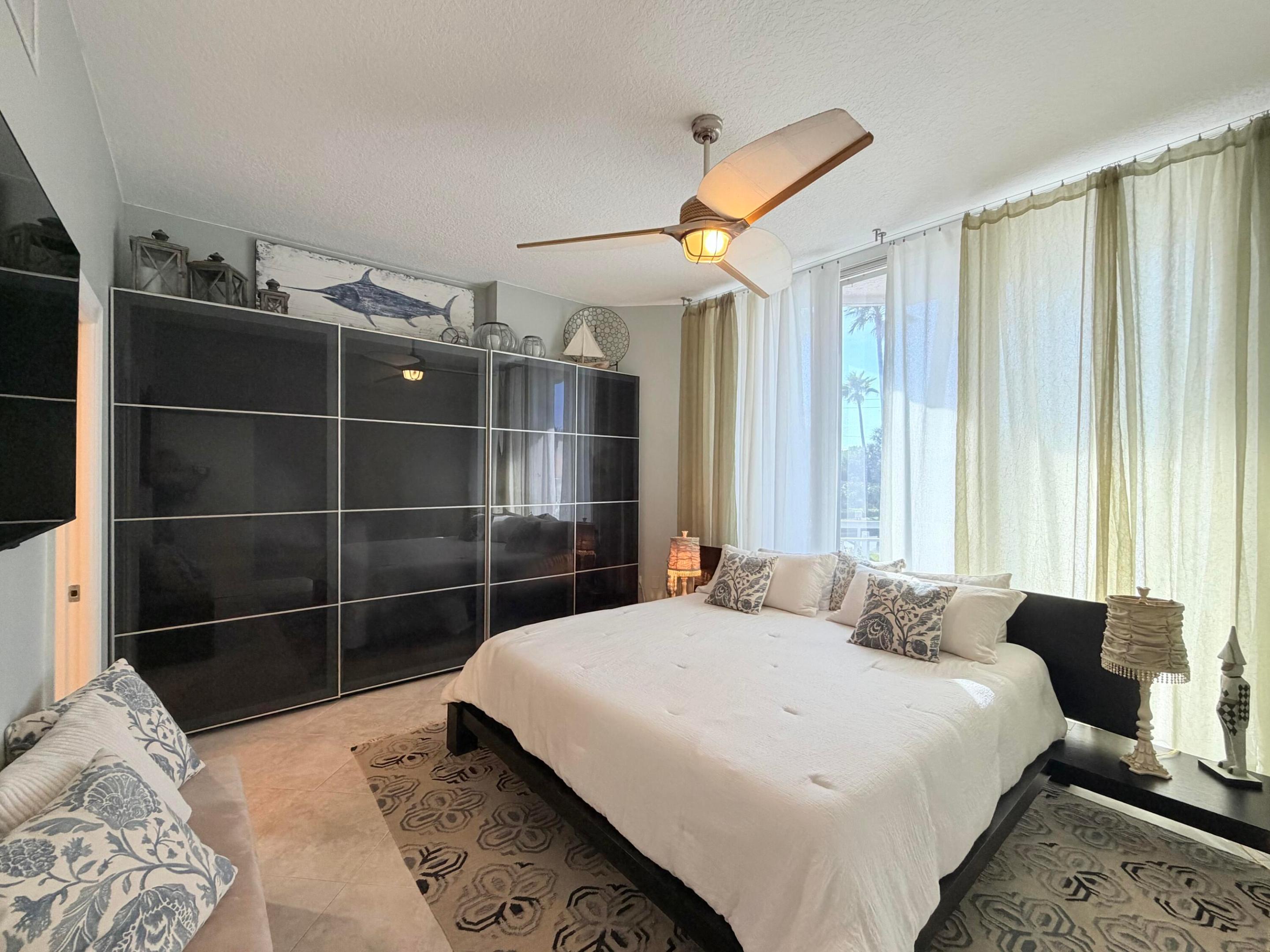 HIBISCUS BY THE SEA CONDOMINIUM - Residential