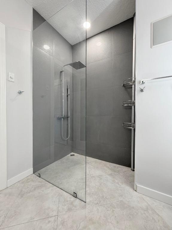 HIBISCUS BY THE SEA CONDOMINIUM - Residential