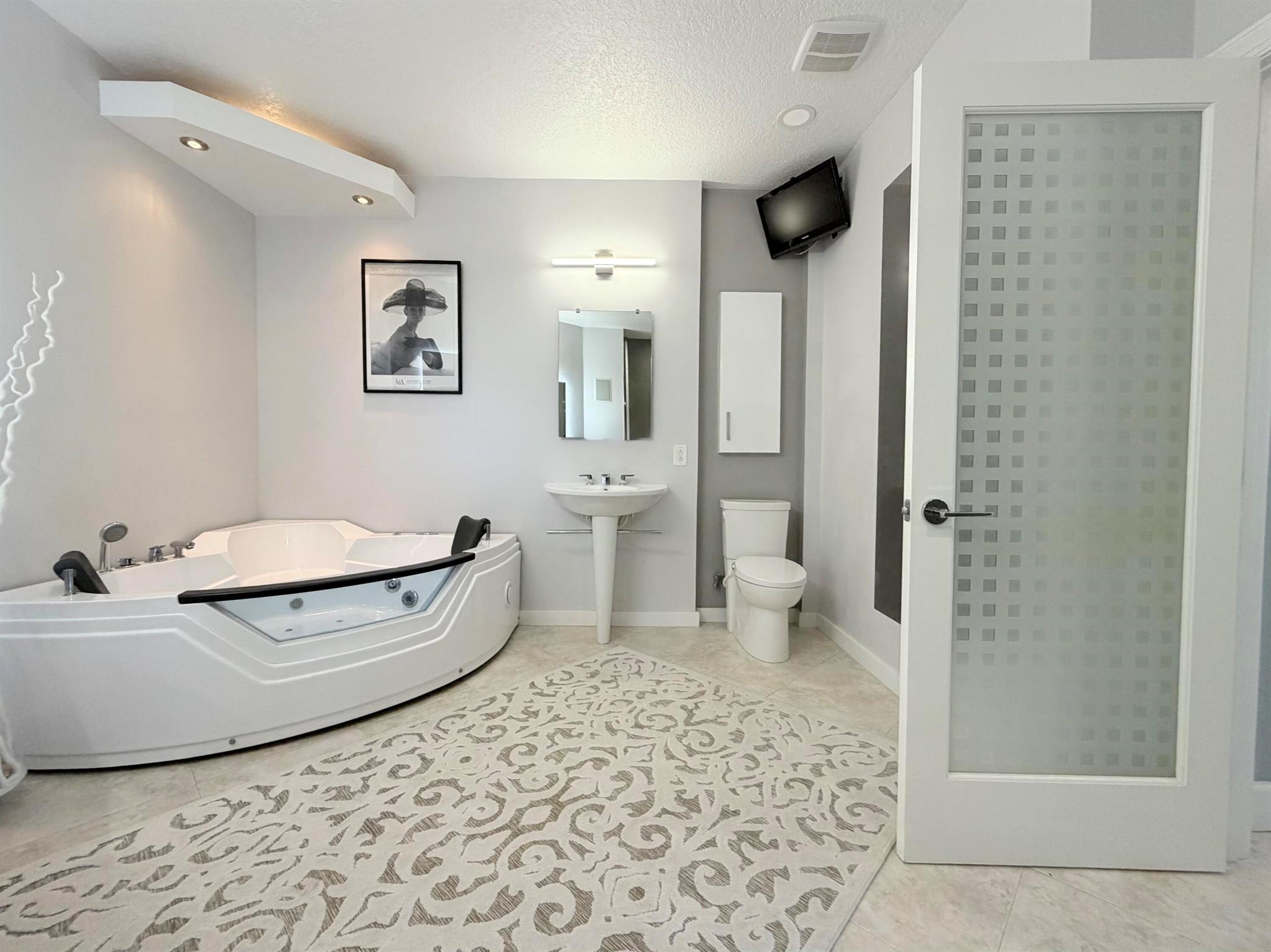 HIBISCUS BY THE SEA CONDO - Residential