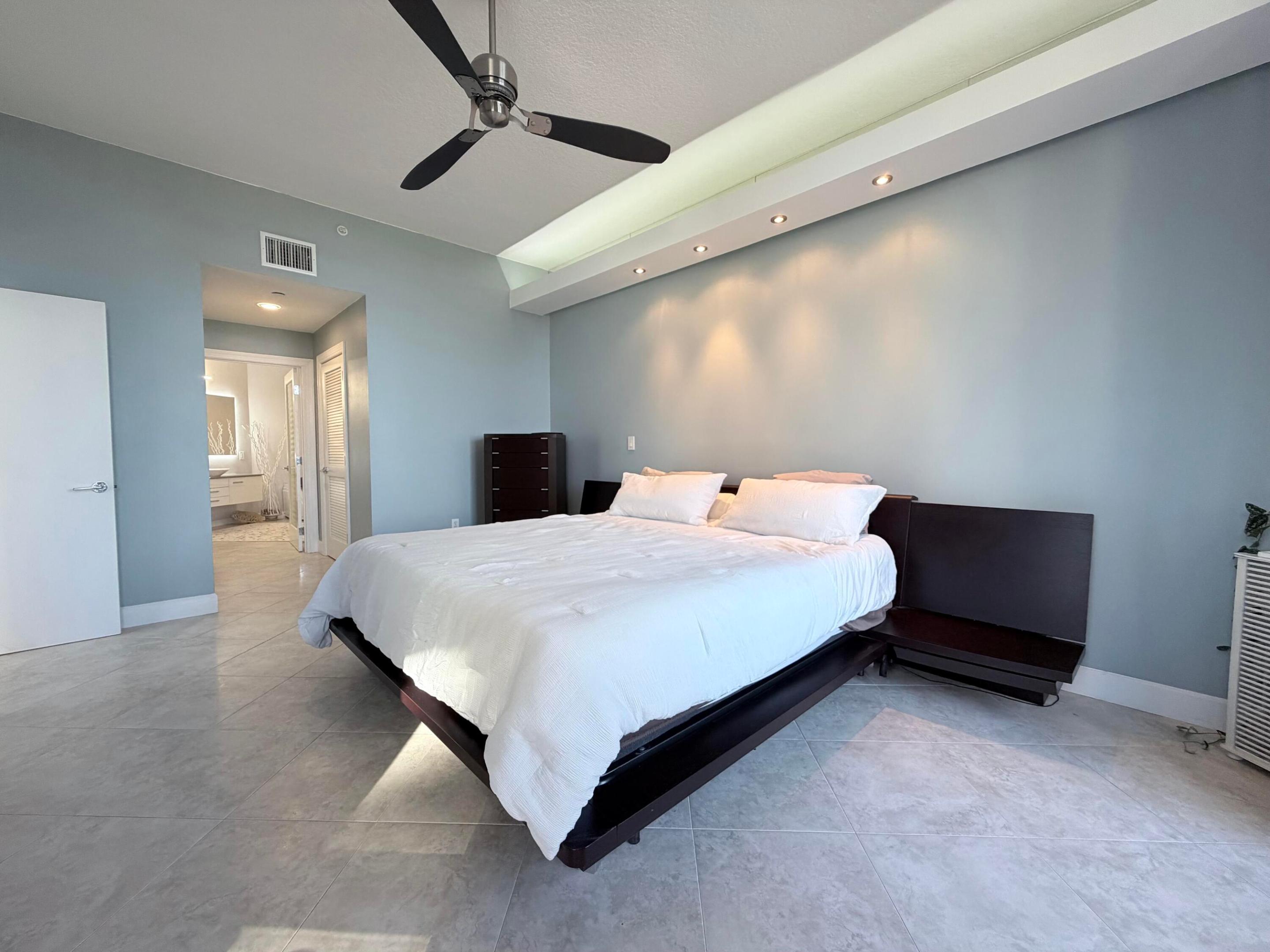 HIBISCUS BY THE SEA CONDOMINIUM - Residential