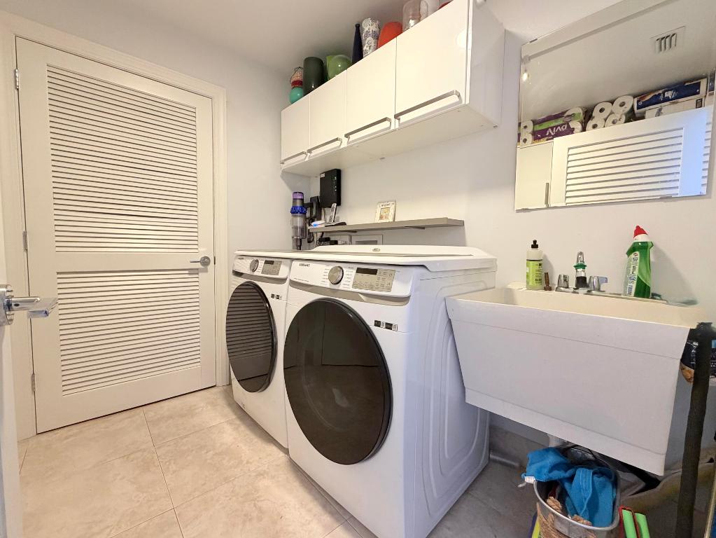 HIBISCUS BY THE SEA CONDOMINIUM - Residential