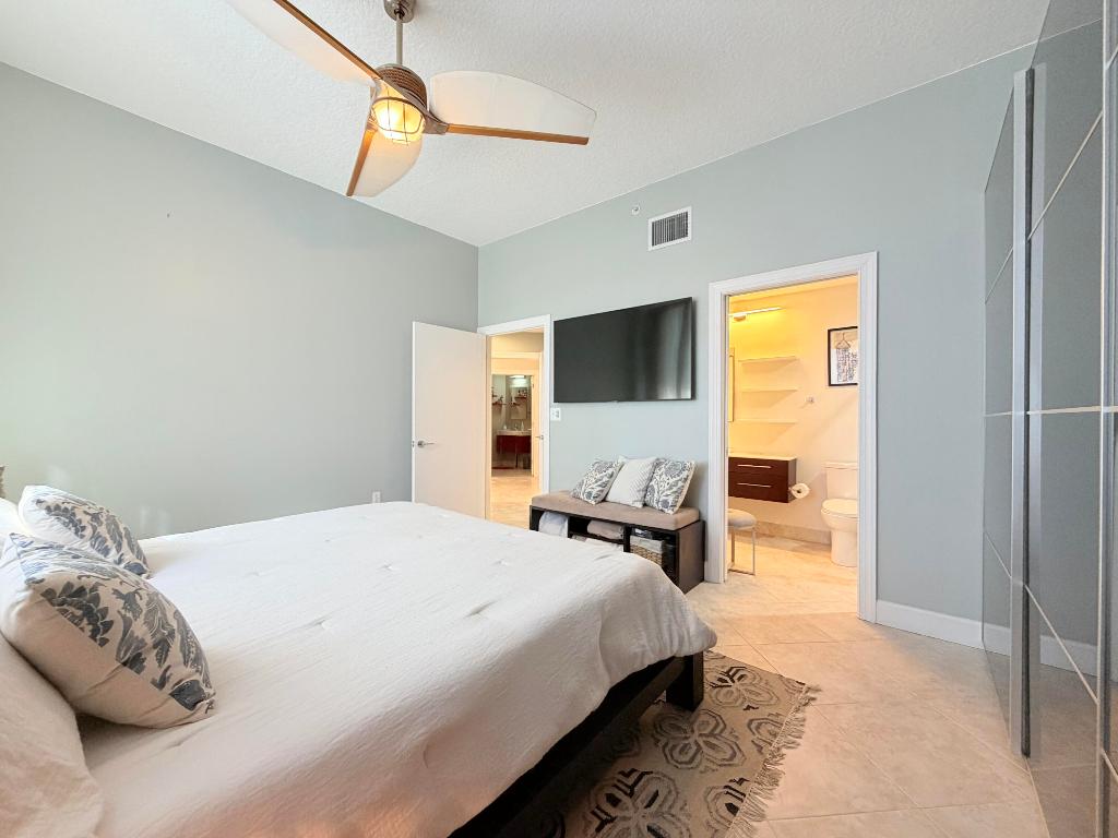 HIBISCUS BY THE SEA CONDOMINIUM - Residential