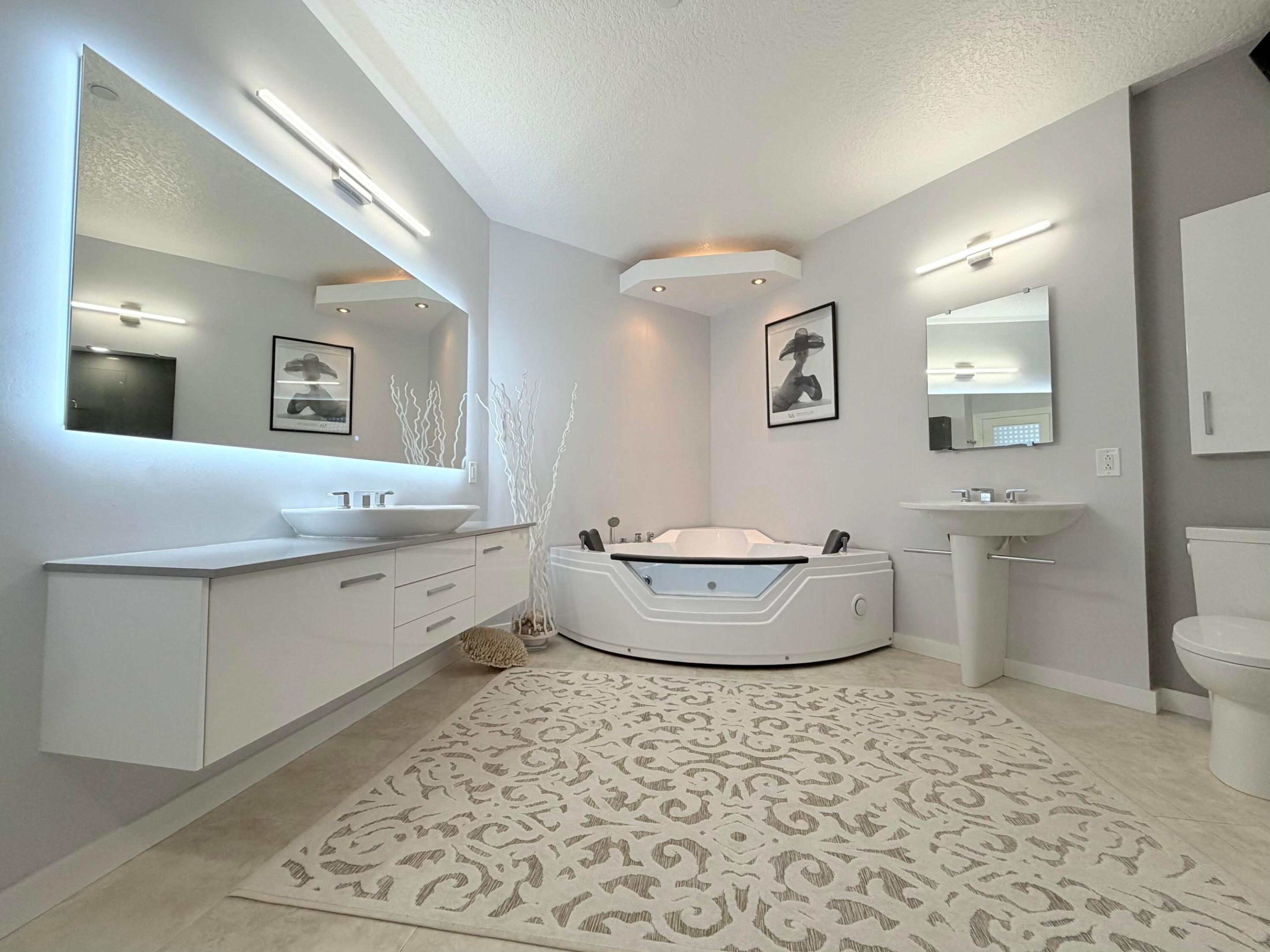 HIBISCUS BY THE SEA CONDOMINIUM - Residential