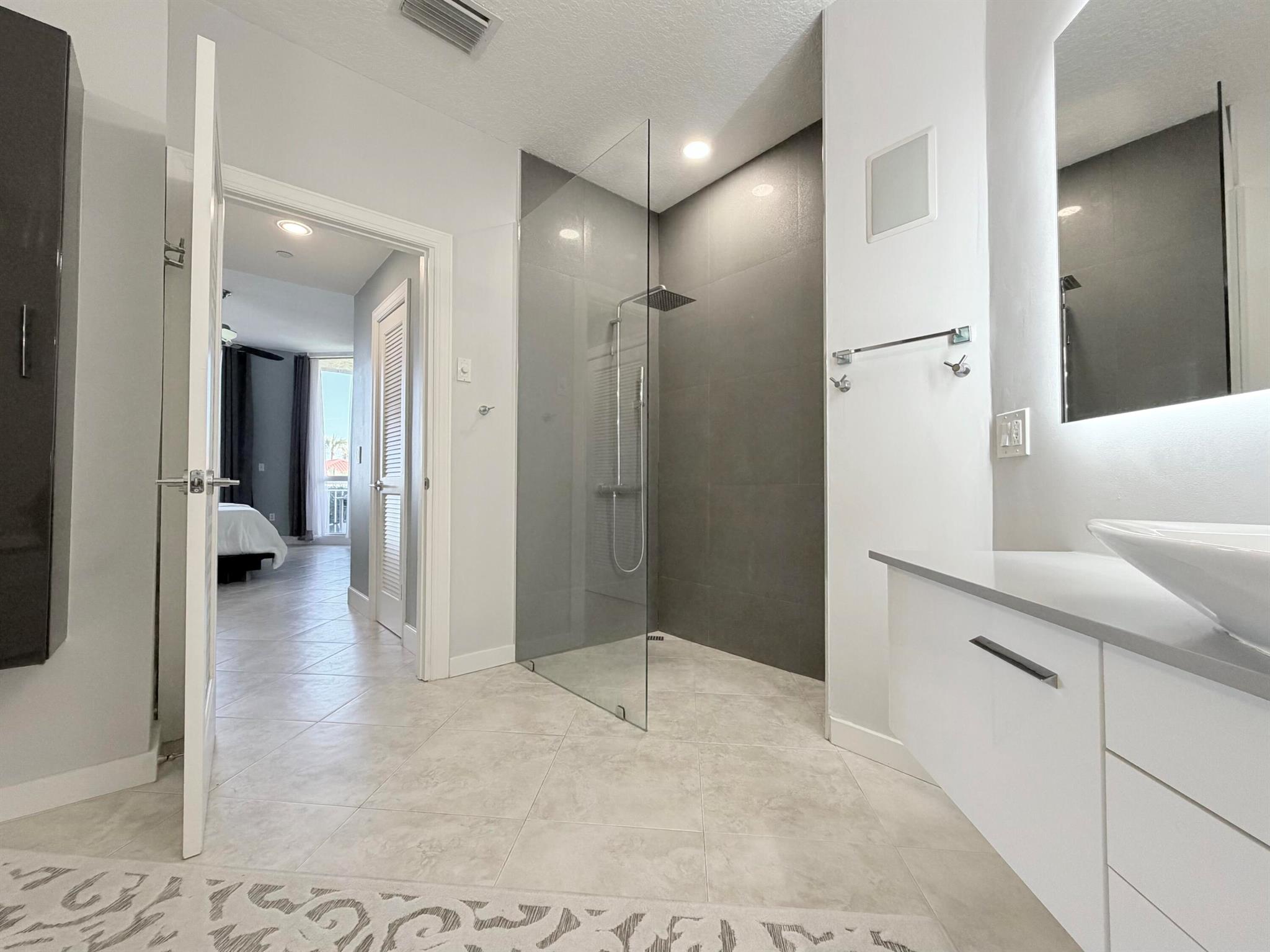 HIBISCUS BY THE SEA CONDO - Residential