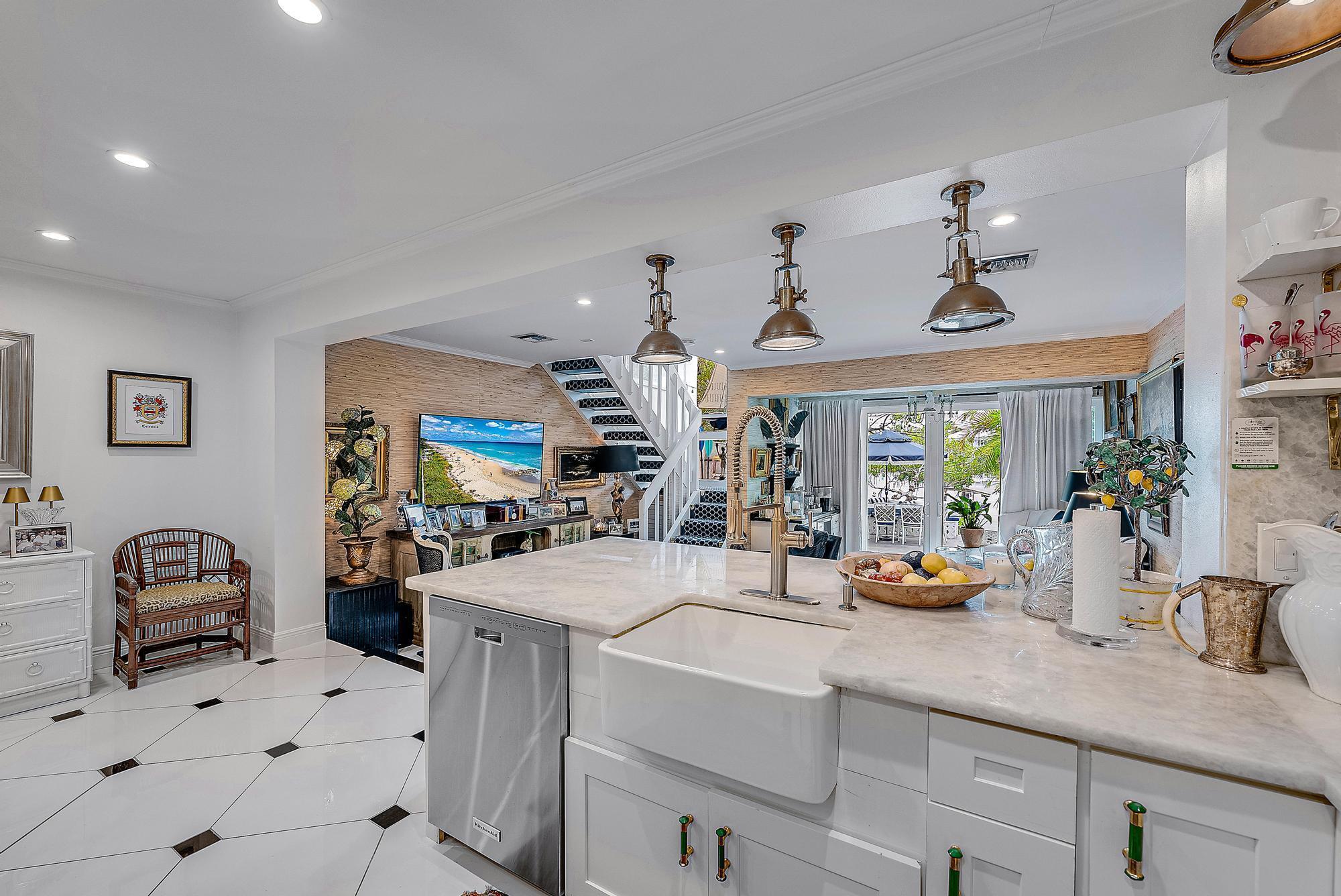 Sausalito Townhouses - Residential Lease