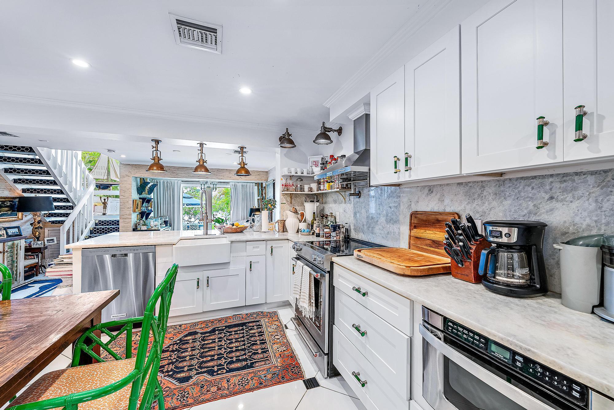 Sausalito Townhouses - Residential Lease