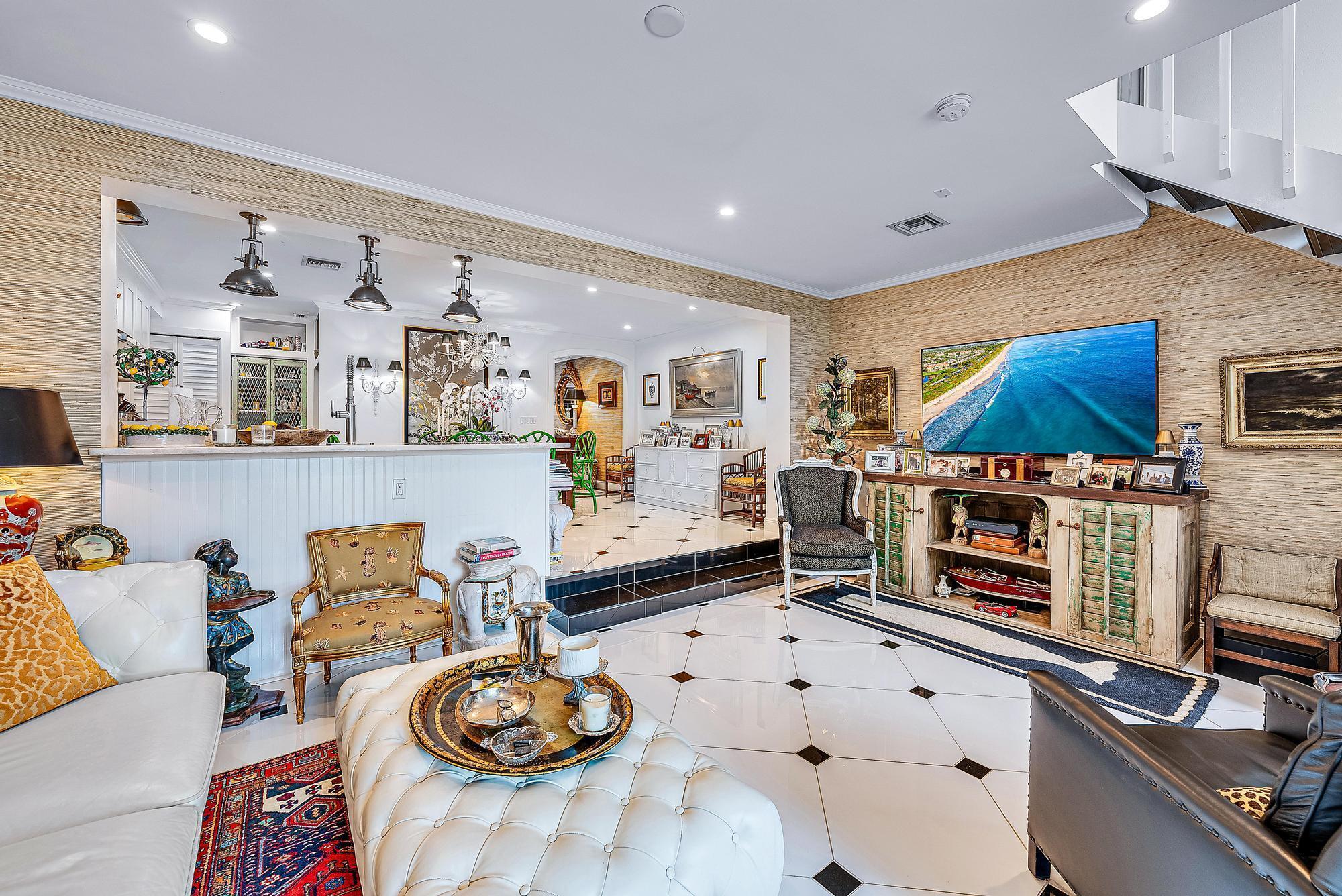 Sausalito Townhouses - Residential Lease